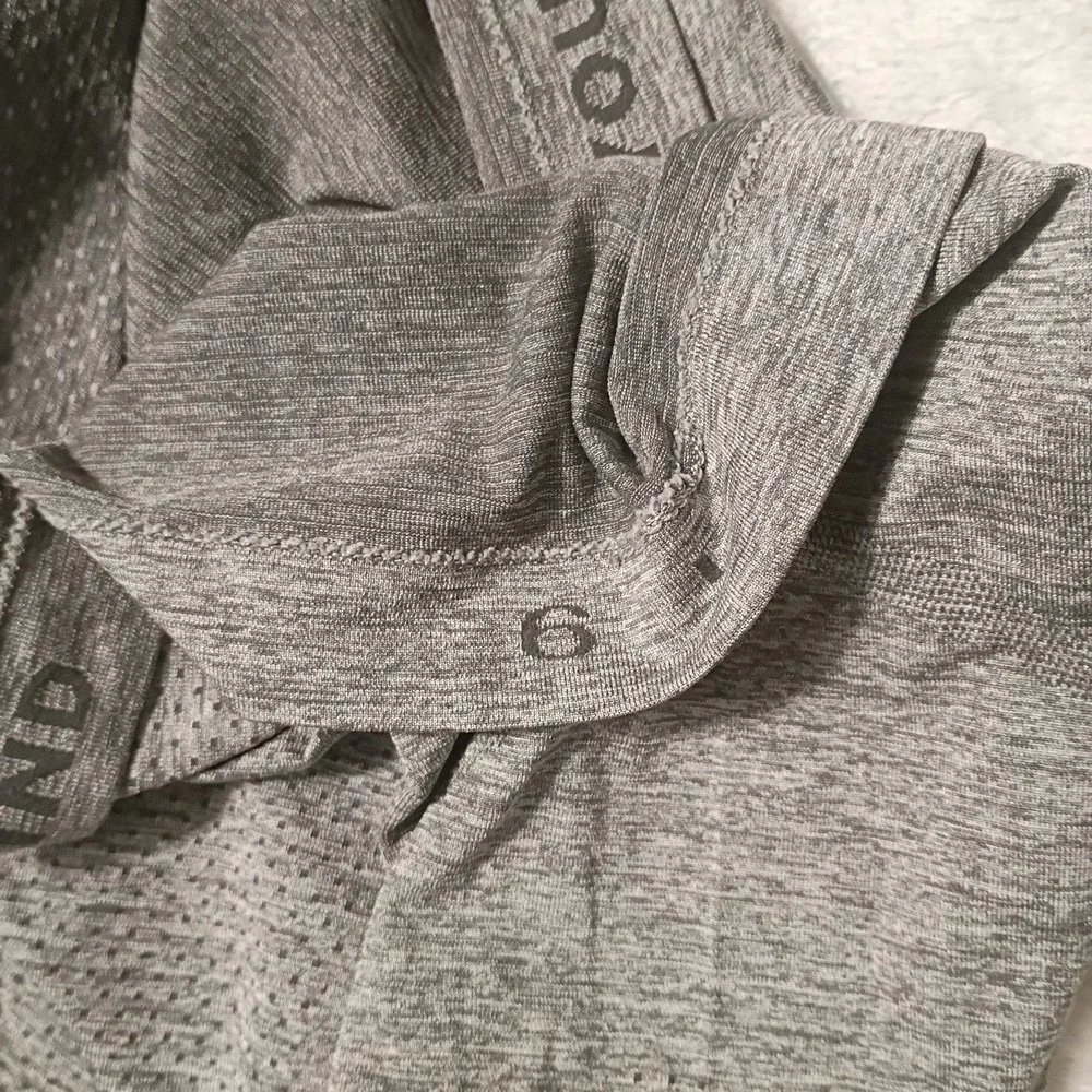 Womens Lululemon Swiftly Tech Long Sleeve Shirt Size 6 Grey